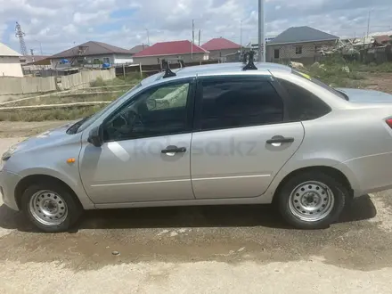 ВАЗ (Lada) Granta 2190 2017 года за 3 300 000 тг. в Атырау – фото 2