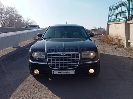 Chrysler 300C 2008 года за 7 000 000 тг. в Усть-Каменогорск – фото 2