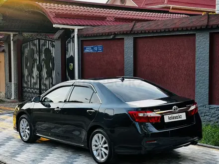Toyota Camry 2014 года за 7 800 000 тг. в Шымкент – фото 15
