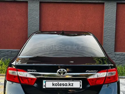 Toyota Camry 2014 года за 7 800 000 тг. в Шымкент – фото 16