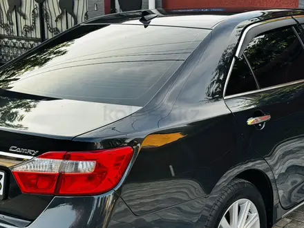 Toyota Camry 2014 года за 7 800 000 тг. в Шымкент – фото 19