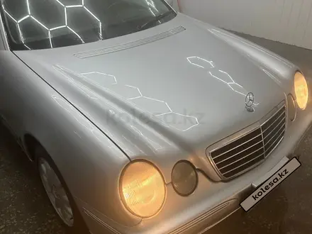 Mercedes-Benz E 240 2001 года за 5 300 000 тг. в Караганда – фото 10