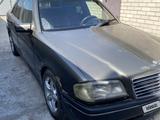 Mercedes-Benz C 180 1993 года за 1 300 000 тг. в Караганда – фото 2