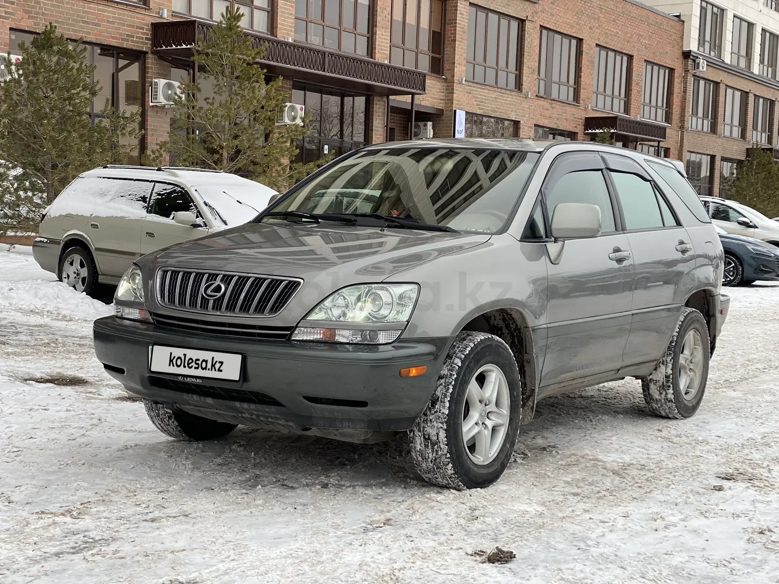 Lexus rx300 2001 год. Lexus rx300 2001 год. Лексус джип старый. Lexus rx300 2001 год. Лексус rx300 внедорожник.