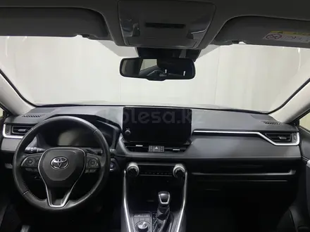 Toyota RAV4 Luxe+ 2023 года за 18 600 000 тг. в Алматы – фото 8