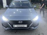 Hyundai Solaris 2017 годаfor5 000 000 тг. в Шымкент – фото 2
