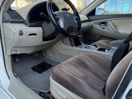Toyota Camry 2007 года за 4 000 000 тг. в Актобе – фото 12