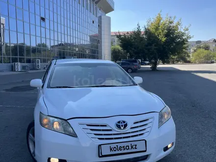 Toyota Camry 2007 года за 4 000 000 тг. в Актобе – фото 2