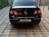 Volkswagen Passat 2008 годаүшін4 100 000 тг. в Шымкент – фото 2