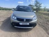 Renault Sandero Stepway 2013 года за 3 850 000 тг. в Караганда – фото 2