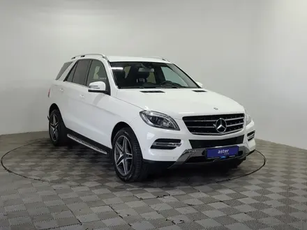 Mercedes-Benz ML 400 2014 года за 10 540 000 тг. в Алматы – фото 3