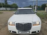 Chrysler 300C 2005 года за 4 500 000 тг. в Петропавловск – фото 2