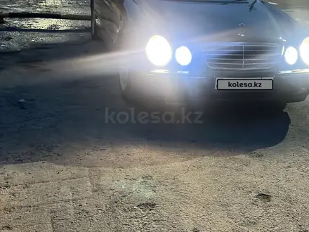 Mercedes-Benz E 320 1999 годаүшін6 300 000 тг. в Алматы – фото 14