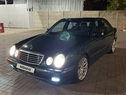 Mercedes-Benz E 320 1999 годаүшін6 300 000 тг. в Алматы – фото 5