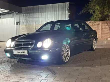 Mercedes-Benz E 320 1999 года за 6 300 000 тг. в Алматы – фото 7