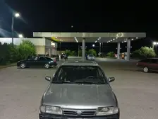 Nissan Primera, 1993