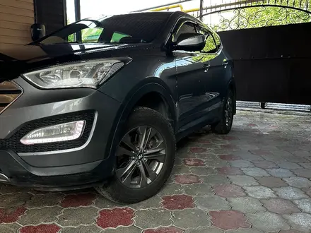 Hyundai Santa Fe 2014 года за 8 999 999 тг. в Алматы – фото 2