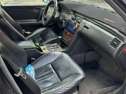 Mercedes-Benz E 230 1996 года за 1 300 000 тг. в Астана – фото 7
