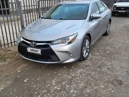 Toyota Camry 2015 года за 7 000 000 тг. в Шалкар – фото 2