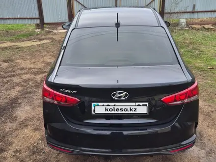 Hyundai Accent 2022 года за 7 200 000 тг. в Уральск – фото 4