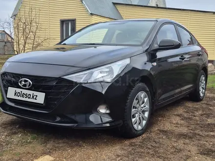 Hyundai Accent 2022 года за 7 200 000 тг. в Уральск – фото 6