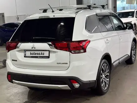 Mitsubishi Outlander 2016 года за 8 000 000 тг. в Алматы – фото 3