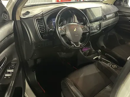 Mitsubishi Outlander 2016 года за 8 000 000 тг. в Алматы – фото 8
