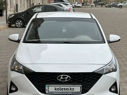 Hyundai Accent 2022 года за 5 900 000 тг. в Актау – фото 4