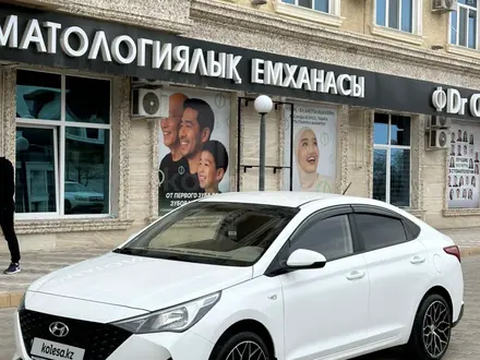 Hyundai Accent 2022 года за 5 900 000 тг. в Актау