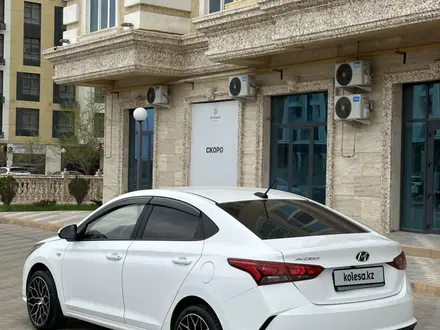 Hyundai Accent 2022 года за 5 900 000 тг. в Актау – фото 9
