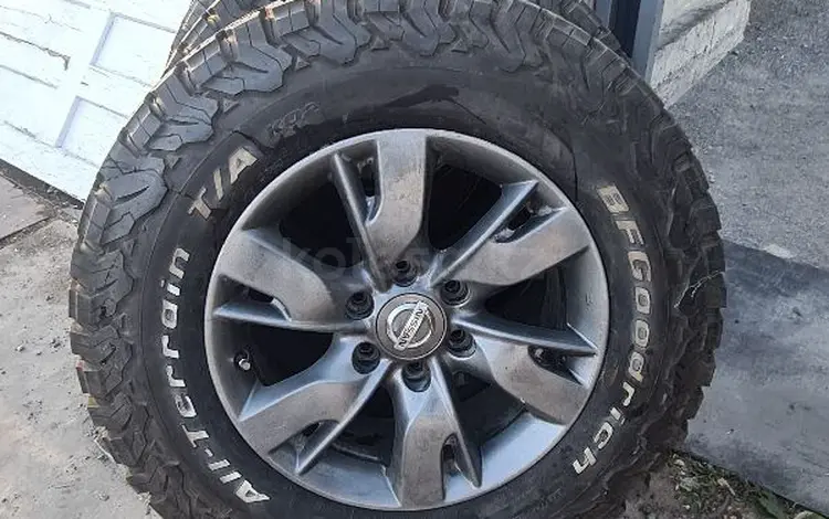 Оригинальный Комплект дисков и шин от внедорожника за 350 000 тг. в Караганда