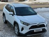 Toyota RAV4 2020 года за 15 000 000 тг. в Костанай