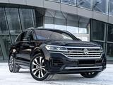 Volkswagen Touareg 2019 года за 35 000 000 тг. в Астана – фото 2