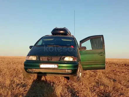 Volkswagen Sharan 1997 года за 1 800 000 тг. в Уральск – фото 7