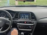 Hyundai Sonata 2018 года за 10 000 000 тг. в Шымкент – фото 5