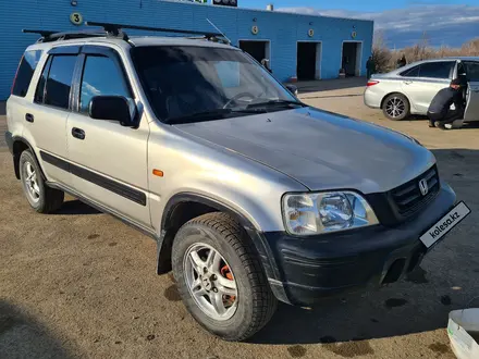 Honda CR-V 1998 года за 3 000 000 тг. в Актобе – фото 4