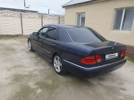 Mercedes-Benz E 200 1996 года за 2 200 000 тг. в Тараз – фото 4