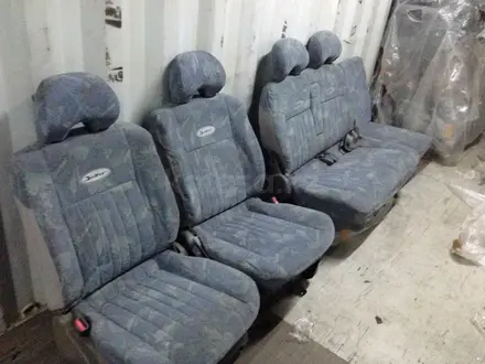 Комплект сидений на Mitsubishi Delica за 200 000 тг. в Алматы – фото 3