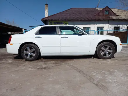 Chrysler 300C 2006 года за 4 500 000 тг. в Караганда – фото 3