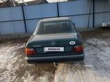 Mercedes-Benz E 220 1993 года за 950 000 тг. в Костанай – фото 3