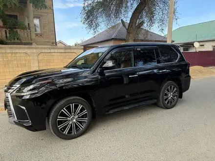 Lexus LX 570 2015 года за 50 000 000 тг. в Атырау – фото 2