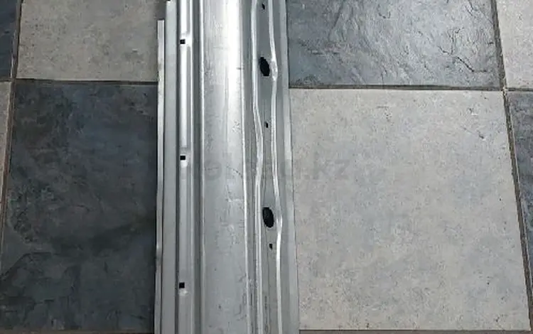 Порог кузова на mercedes w124 за 43 000 тг. в Караганда