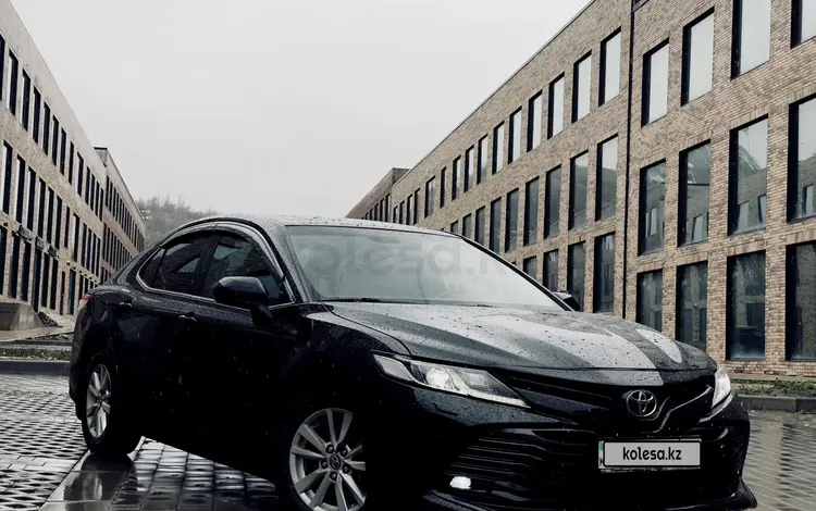 Toyota Camry 2018 года за 12 500 000 тг. в Алматы