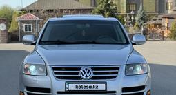 Volkswagen Touareg 2004 года за 5 850 000 тг. в Алматы – фото 2