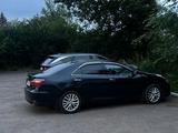 Toyota Camry 2015 года за 8 800 000 тг. в Алматы – фото 4