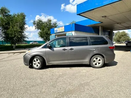Toyota Sienna 2015 года за 13 200 000 тг. в Актобе – фото 3