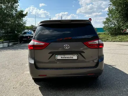 Toyota Sienna 2015 года за 13 200 000 тг. в Актобе – фото 7