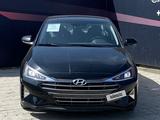 Hyundai Elantra 2020 года за 8 900 000 тг. в Актобе – фото 2