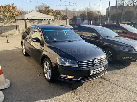 Volkswagen Passat 2014 года за 8 100 000 тг. в Алматы – фото 6