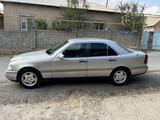 Mercedes-Benz C 220 1994 года за 2 700 000 тг. в Шымкент – фото 2